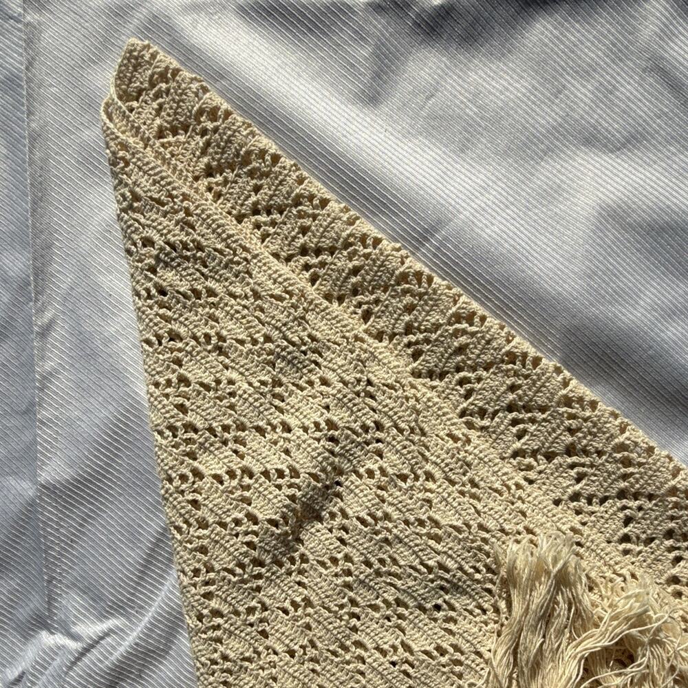 Women’s Beige Crochet Triangle Wrap Shawl with Fringe Accents, granny chic - Picture 7 of 8